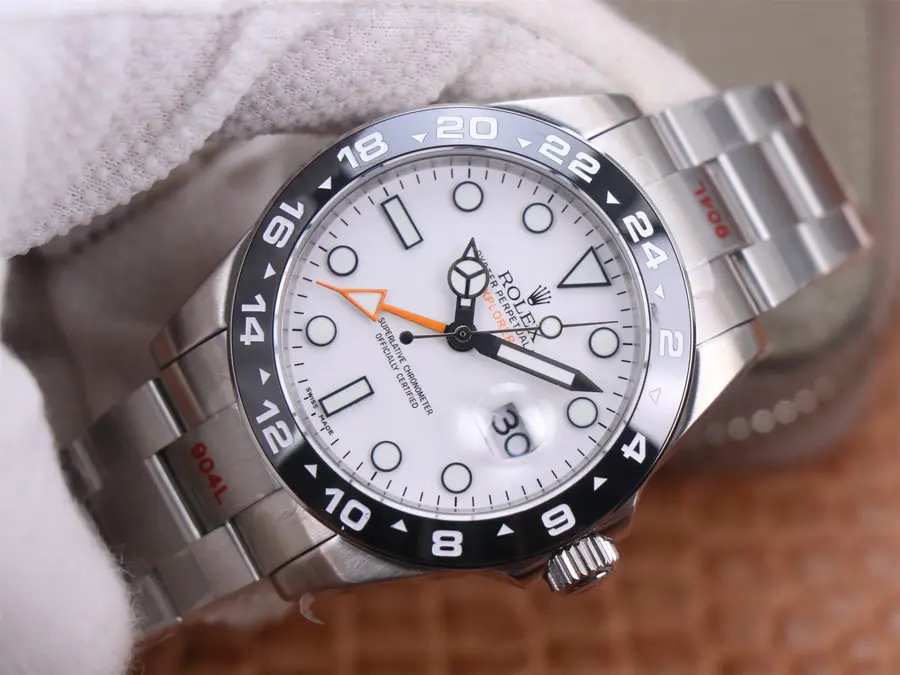 Explorer 2 GMT 216570-77210