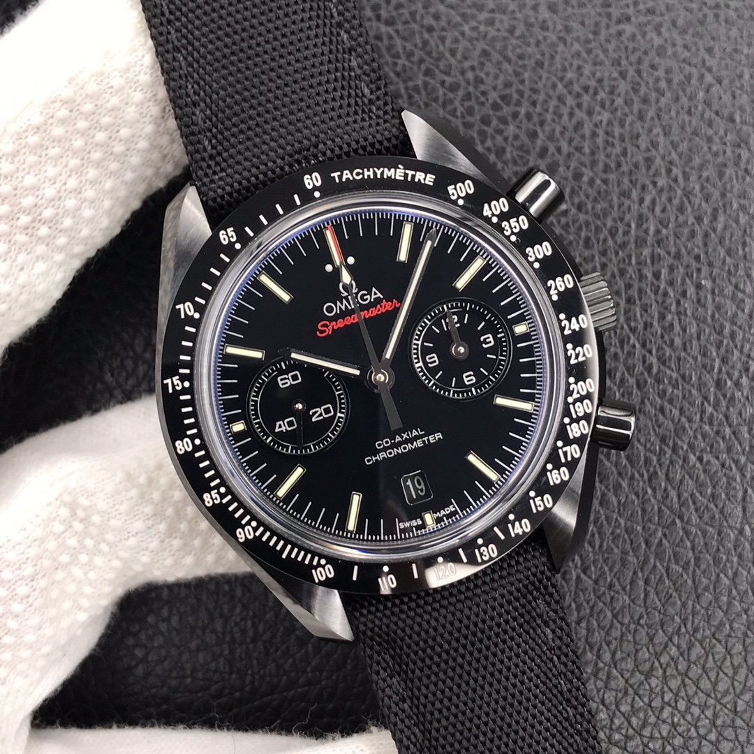 Omega Seamaster Dark Side of the Moon 