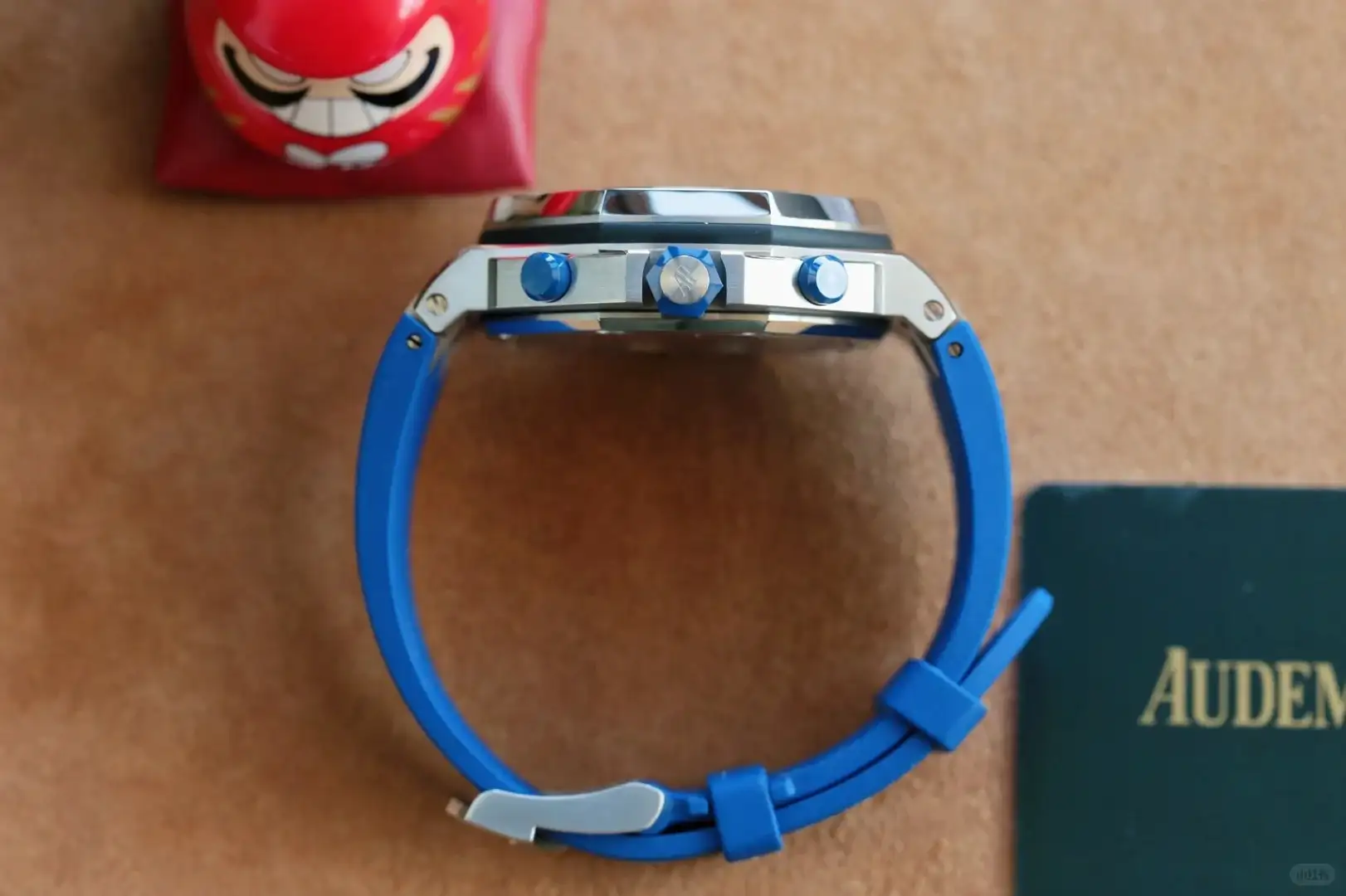 Audemars Piguet Royal Oak Offshore Selfwinding Chronograph Blue 26470ST.OO.A030CA.01 - view 6