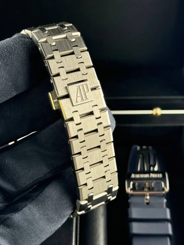 Audemars Piguet Royal Oak Dual Time Blue 26124ST.OO.D018CR.01 - view 5